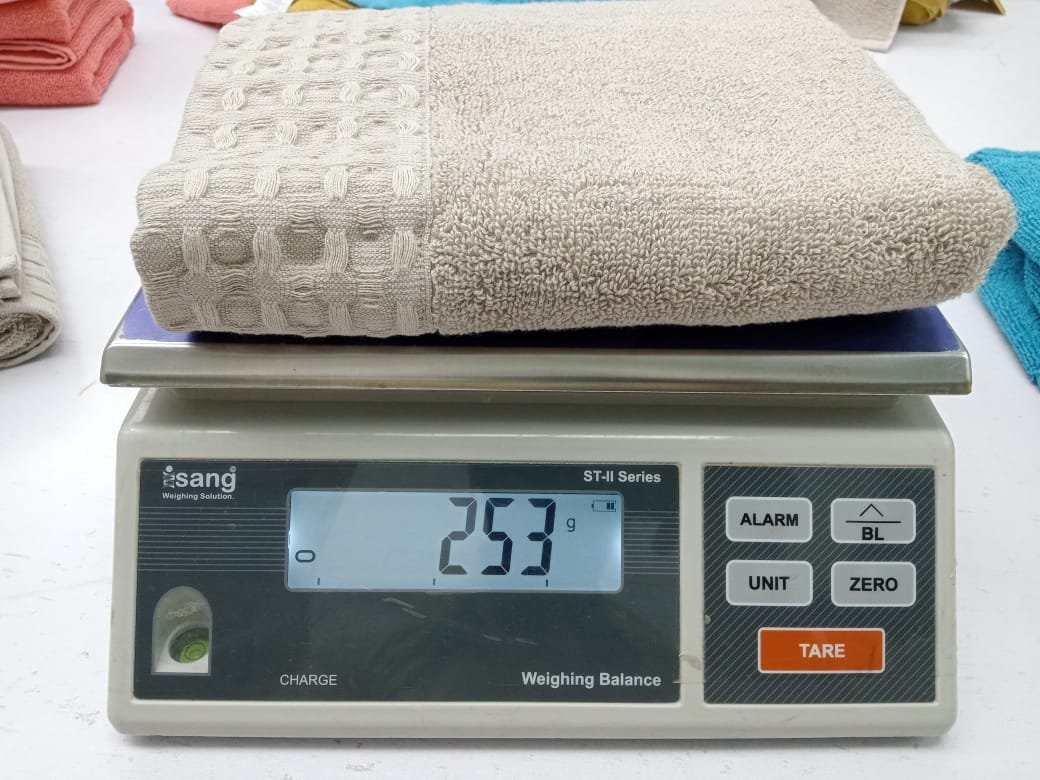 weigh of a towel